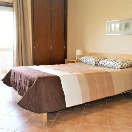 Apartamento Sitio Dos Castelos Da Rocha *