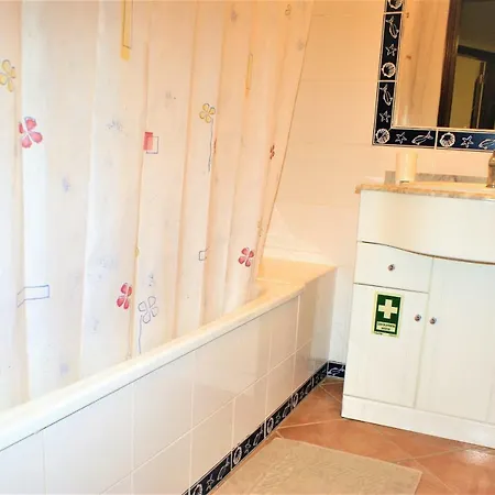 Apartamento Sitio Dos Castelos Da Rocha Apartment